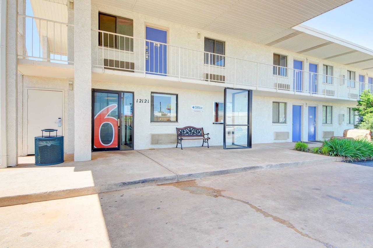 Motel 6-Oklahoma City, Ok - Frontier City Bagian luar foto